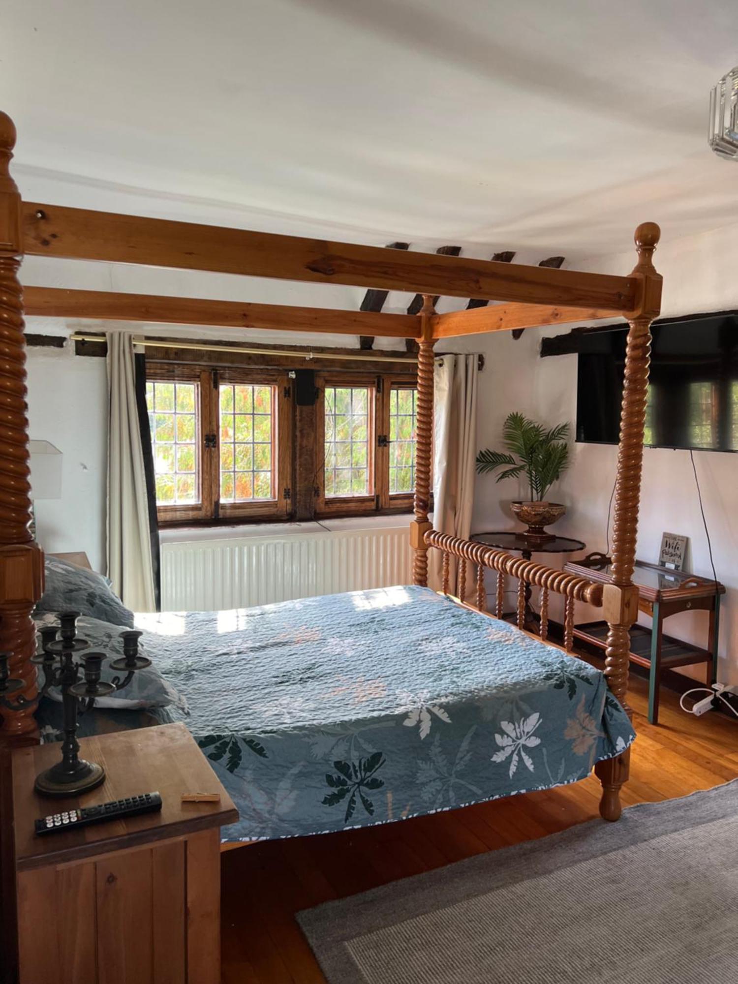 Tudor House - Double Room - En Suite Goff's Oak Экстерьер фото